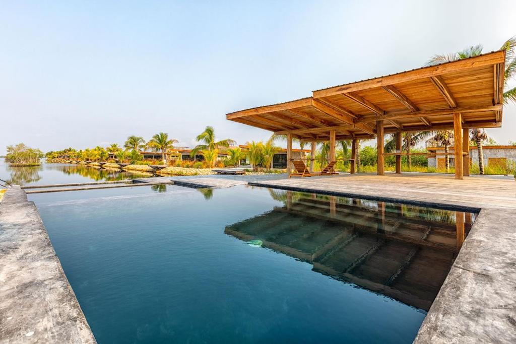 Seabird Luxury Dwellings Villa Placencia Exterior photo